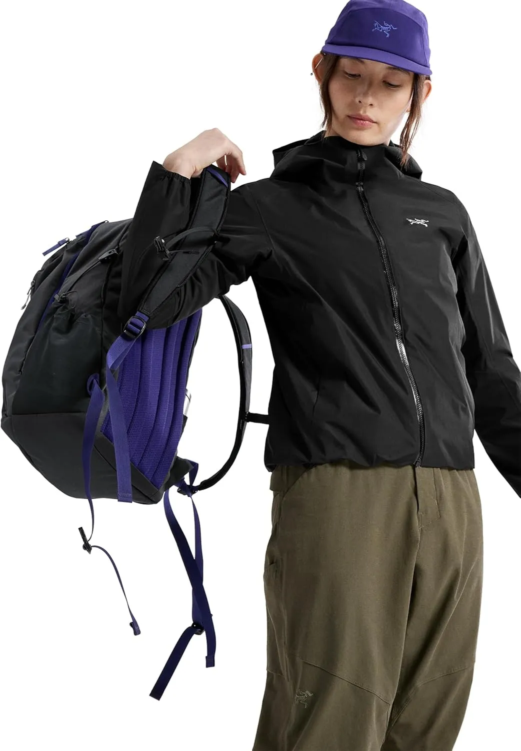 Arc'teryx Mantis 26 Backpack | Highly Versatile 26L Daypack | Black/Soulsonic, One Size