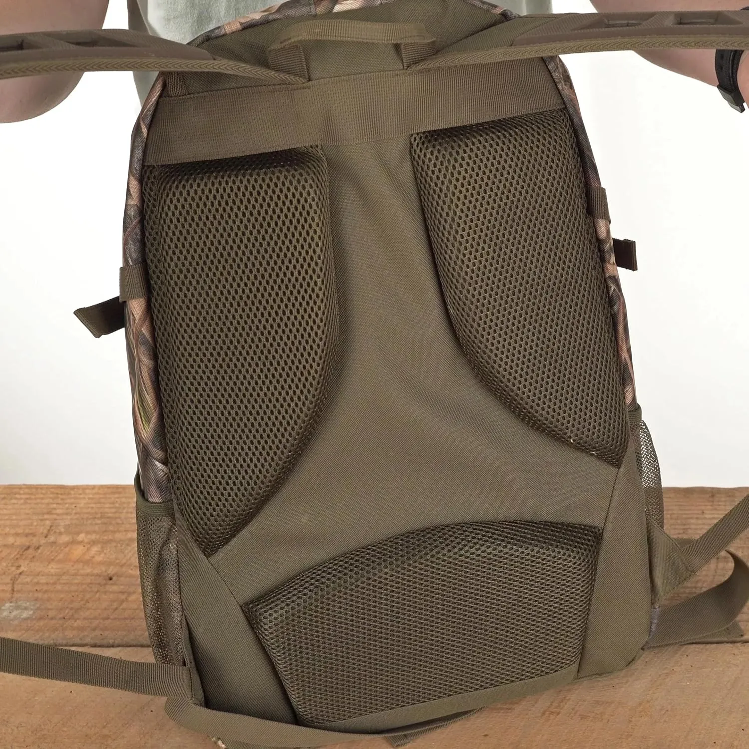 Drake Waterfowl Camo Daypack Mossy Oak Bottomland One Size Fits Most (DA1011-006)