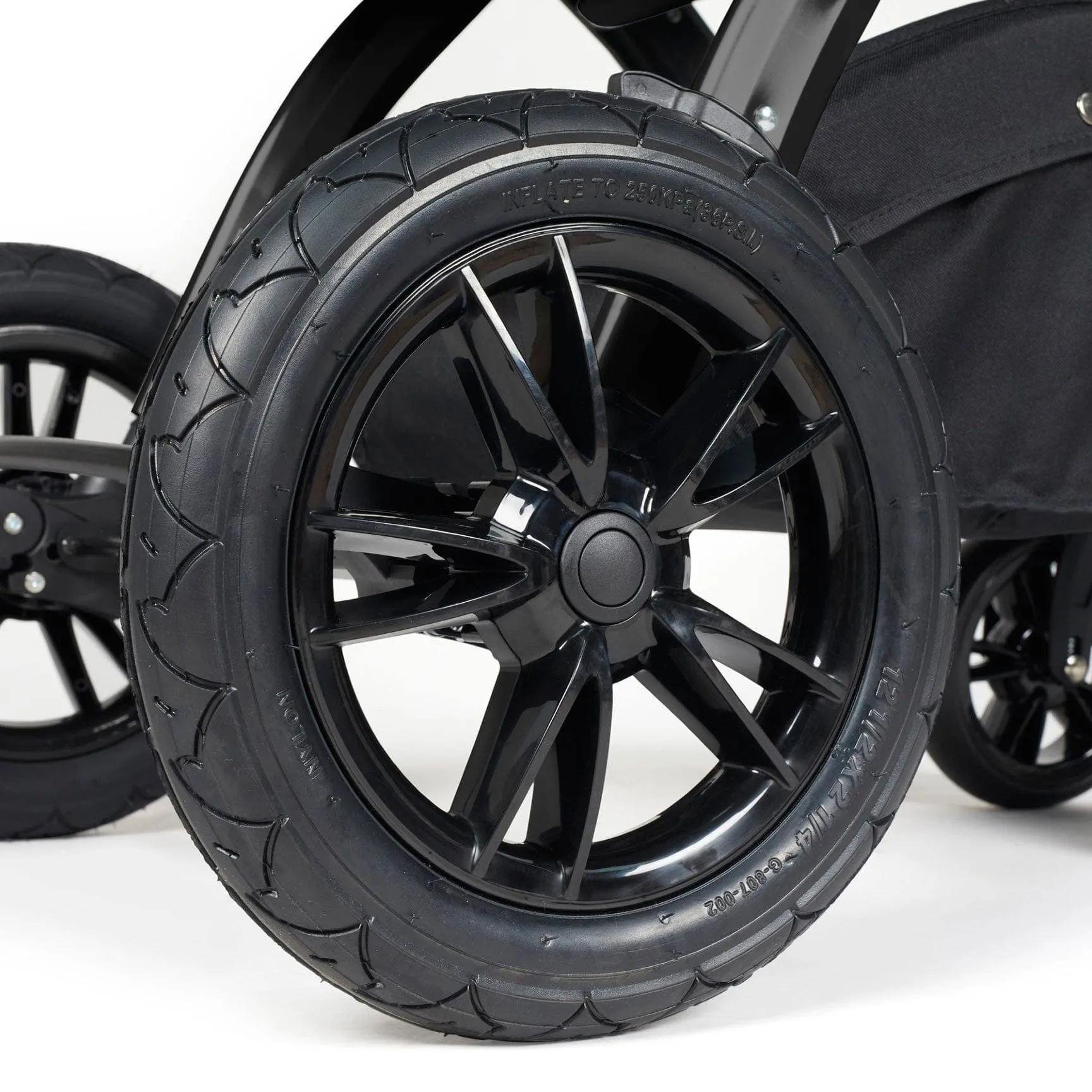 Ickle Bubba Stomp Luxe 2 in 1 Premium Pram - Black/Woodland/Black