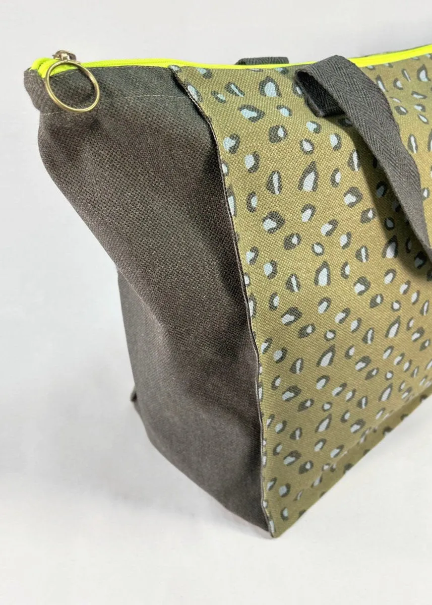 <tc>Gia Extra Large Travel Bag</tc>