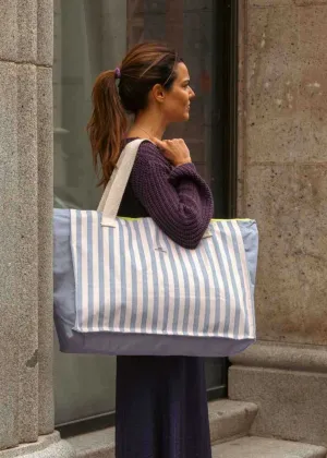 <tc>Navy Stripes Extra Large Travel Bag</tc>