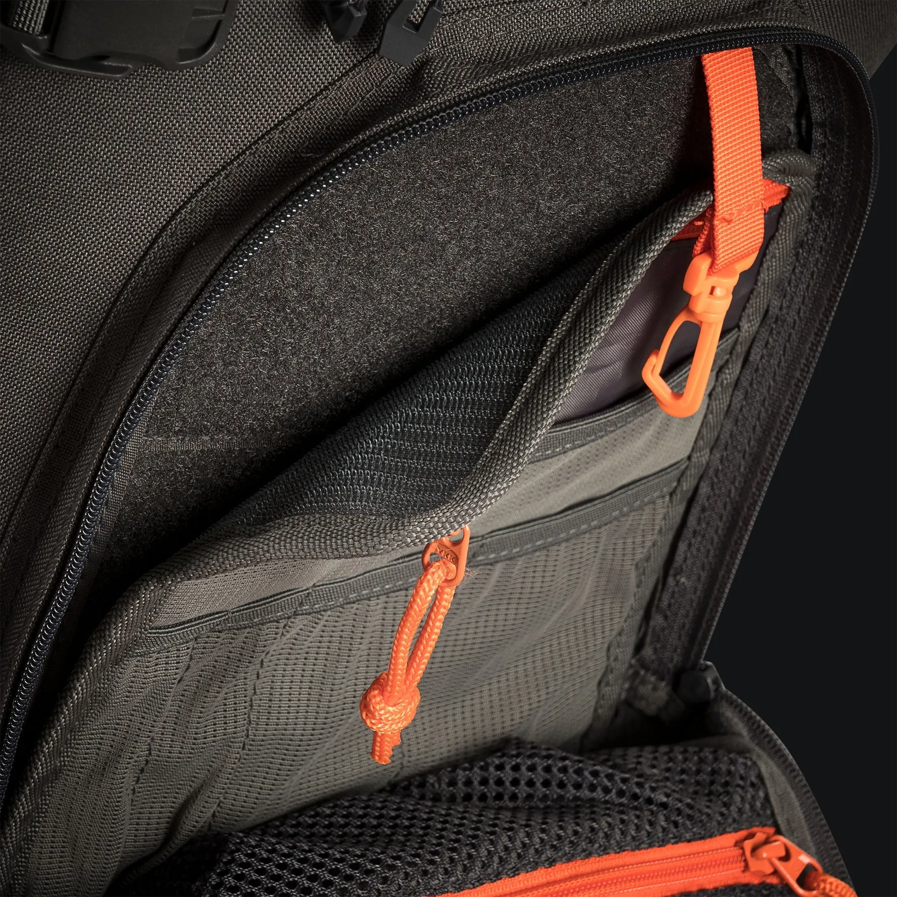 STOIRM 25L Pack Olive
