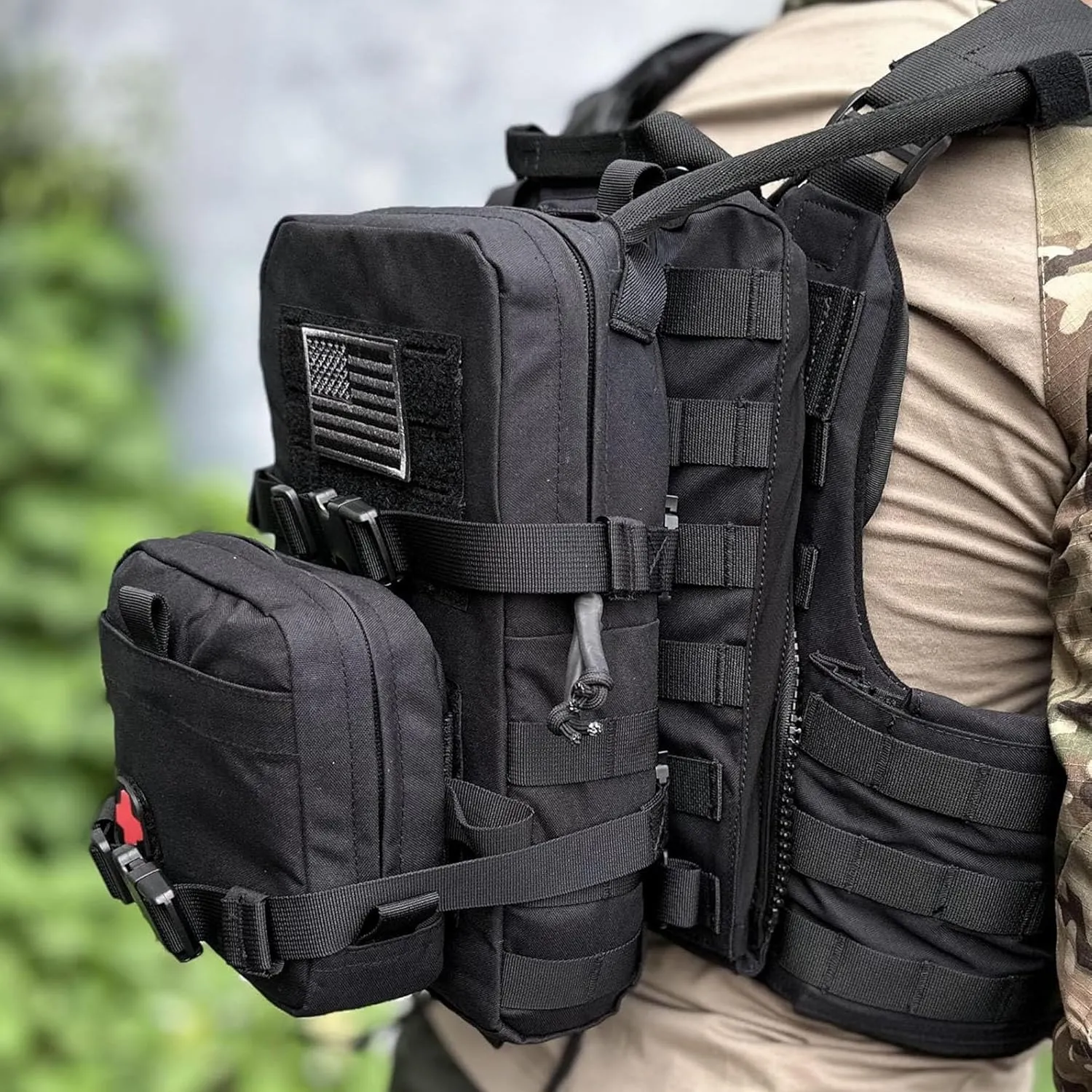 Tactical Mini Molle Hydration Pack,Molle Hydration Carrier with IFAK Pouch&US Flag&Med Patch,Hydropack for 2L Water Bladder